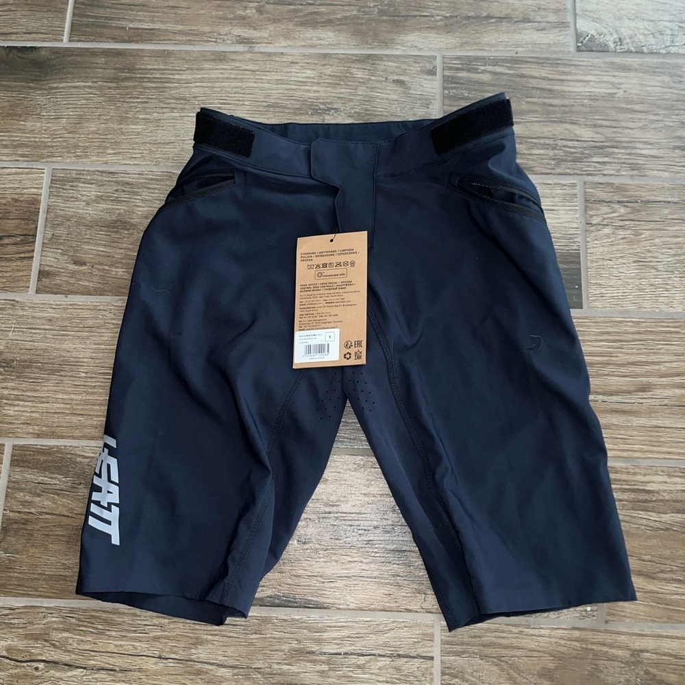 NWT Leatt MTB 2.0 All Mountain shorts